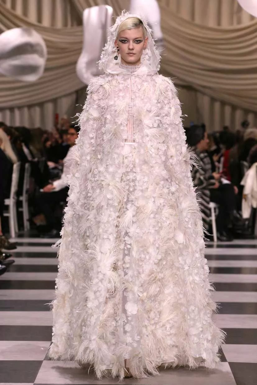 Dior2018春夏高级定制系列巴黎服装秀 女权主