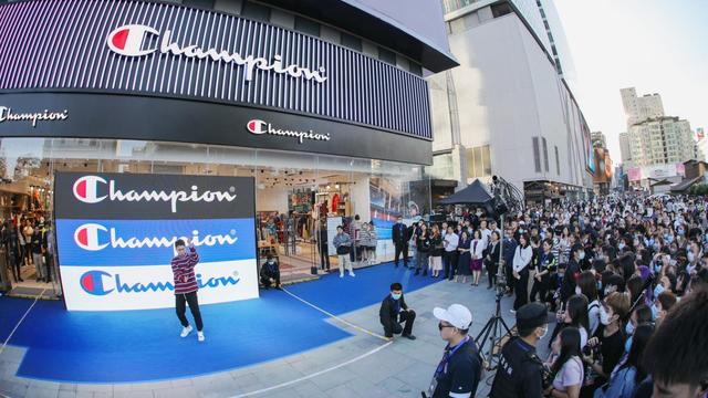 Champion成都官方旗舰店举行盛大开幕仪式—— 打造运动潮流新地标