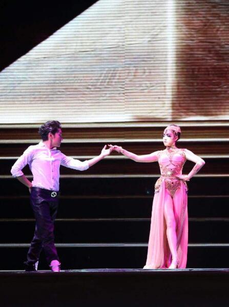 北京：2015舍賓最美形體大賽華麗上演 眾佳麗演繹巔峰對決