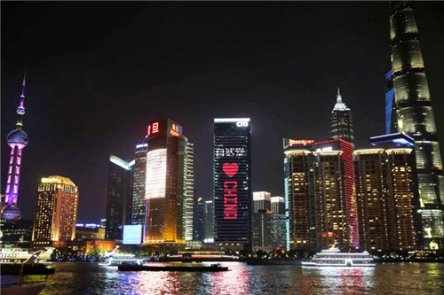 国货之光点亮双城，伽蓝JALA打造世界级中国品牌