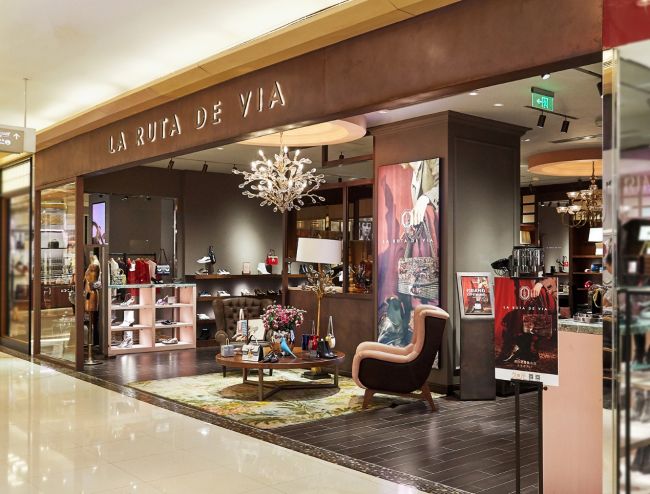 LA RUTA DE VIA拉如达薇亚进驻潮流地标南京东路，上海久光百货店正式开业
