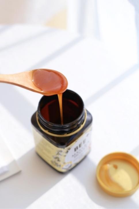 拯救咽喉的小蜜豆——BEE+毕佳麦卢卡蜂蜜润喉糖全球首发