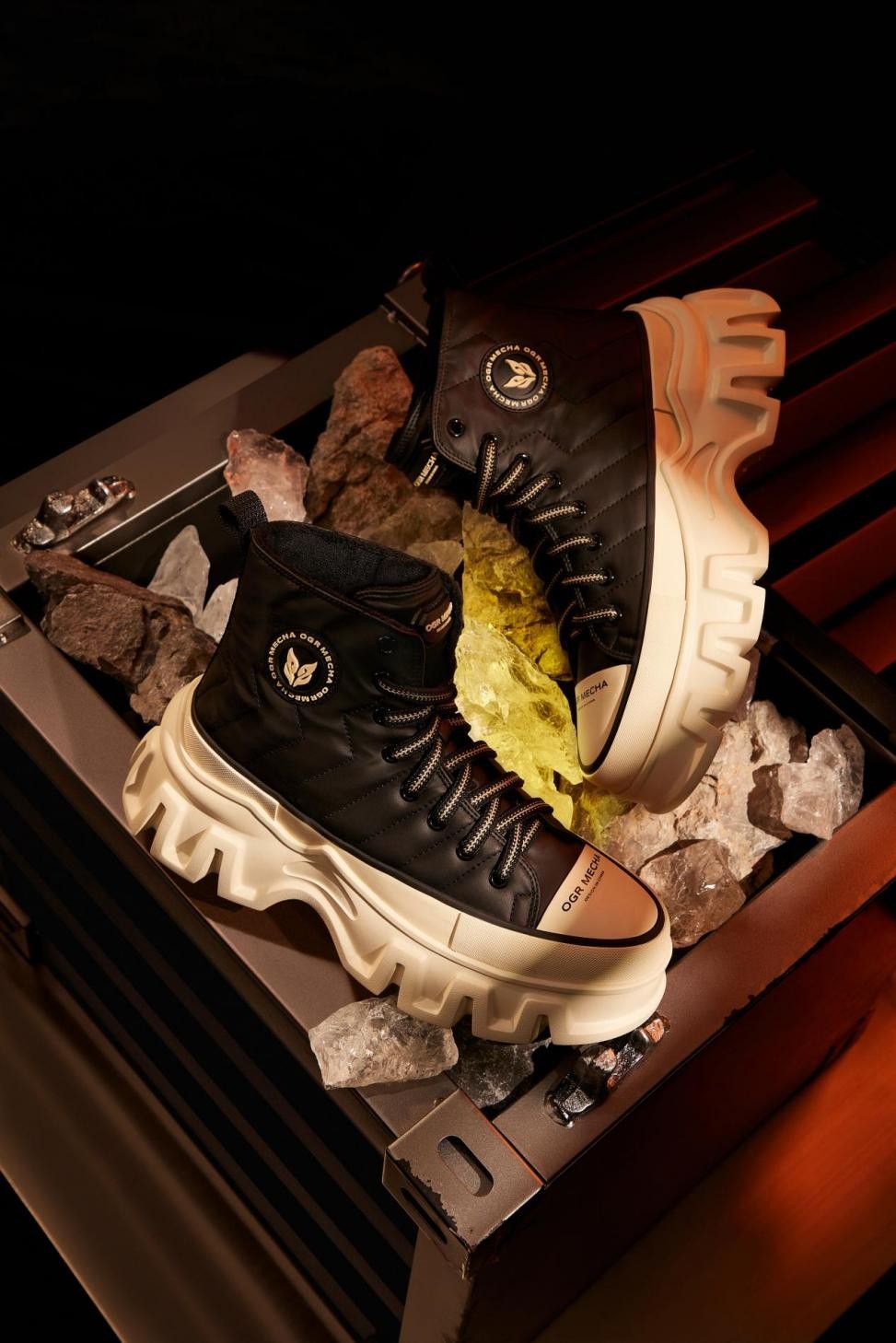 降维打击？科技潮牌OGR推出平价硫化机甲鞋刷爆双11