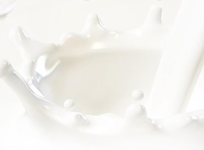 牛奶敷面膜的正确方法步骤教程图片