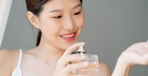 中国香水市场已蓄势加速增长，英敏特预测2025年销售额或达到154.39亿元人民币 