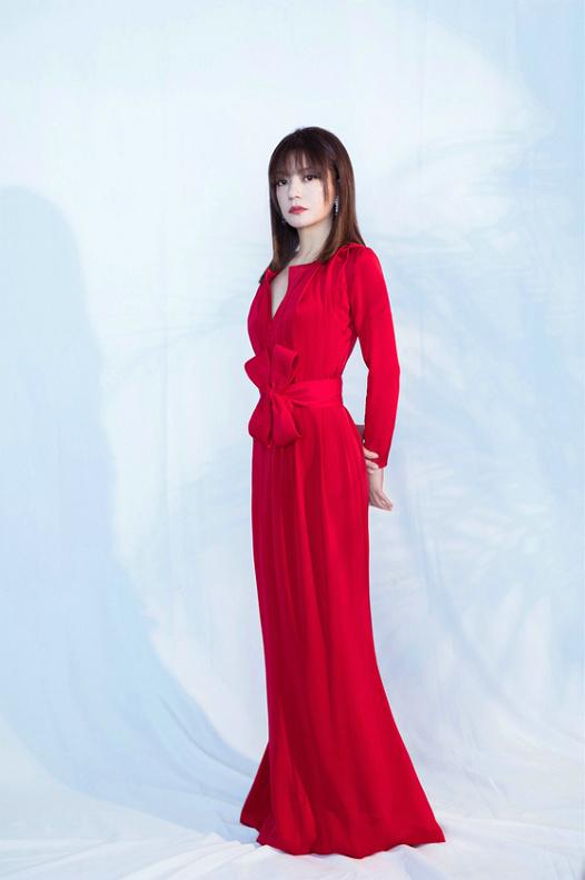 赵薇中国红长裙